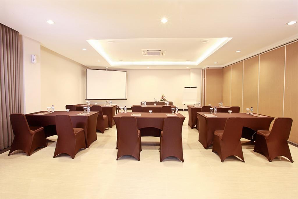 Regantris Malioboro Hotel Yogyakarta Exterior photo
