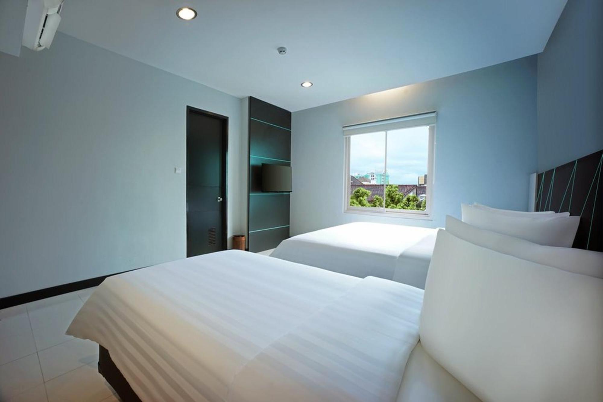 Regantris Malioboro Hotel Yogyakarta Exterior photo