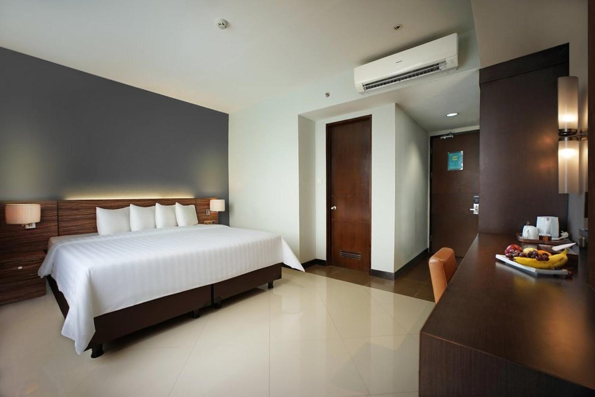 Regantris Malioboro Hotel Yogyakarta Exterior photo