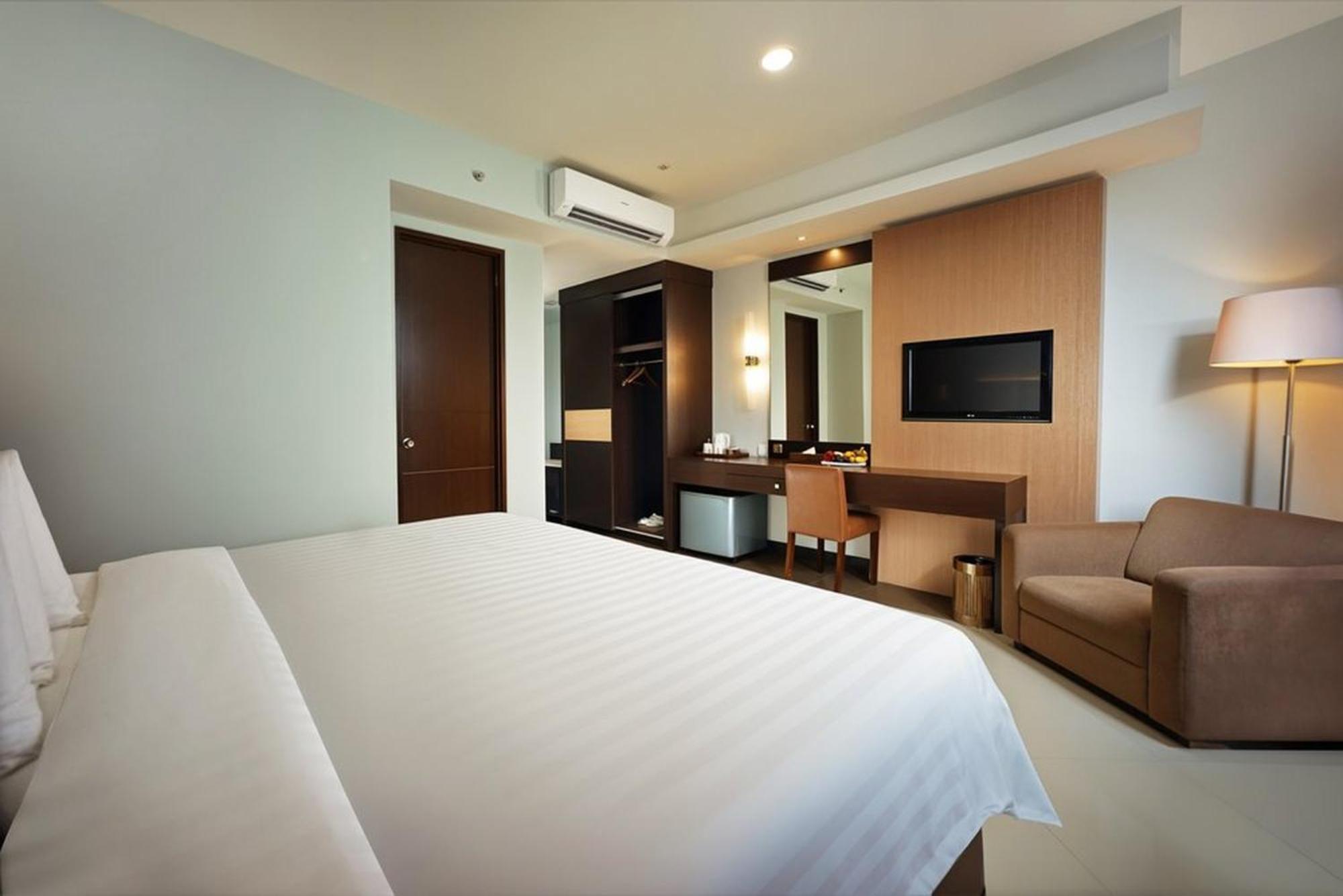 Regantris Malioboro Hotel Yogyakarta Exterior photo