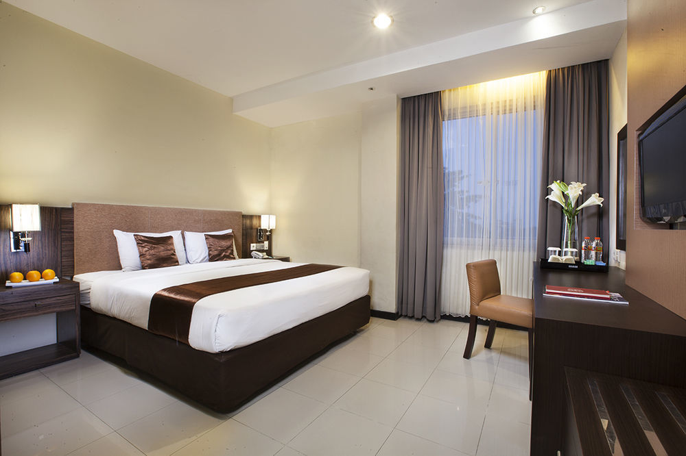 Regantris Malioboro Hotel Yogyakarta Exterior photo