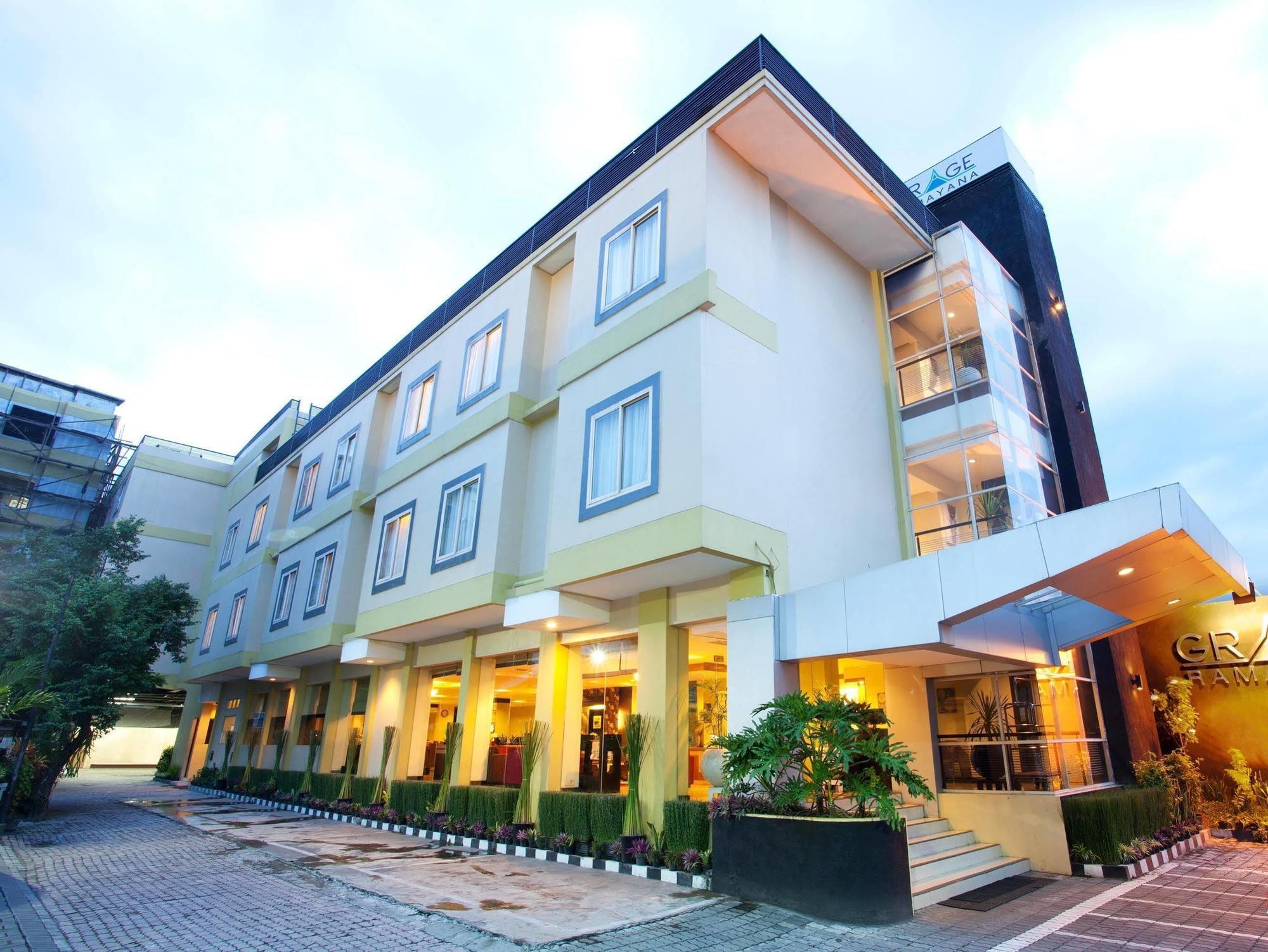 Regantris Malioboro Hotel Yogyakarta Exterior photo